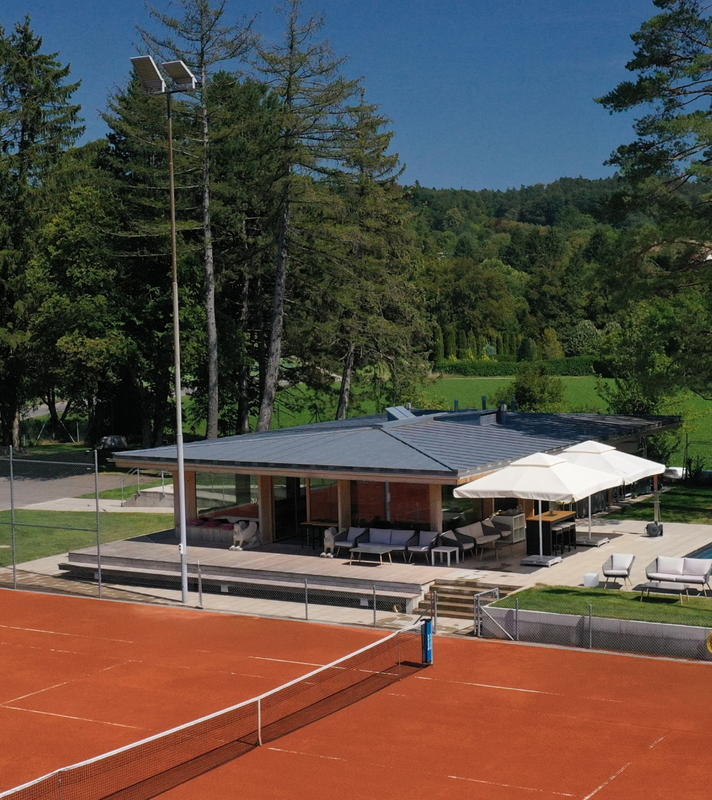 Comprehensive services at <span class="--inline --brand ">Lazarov Tennis Lounge</span>